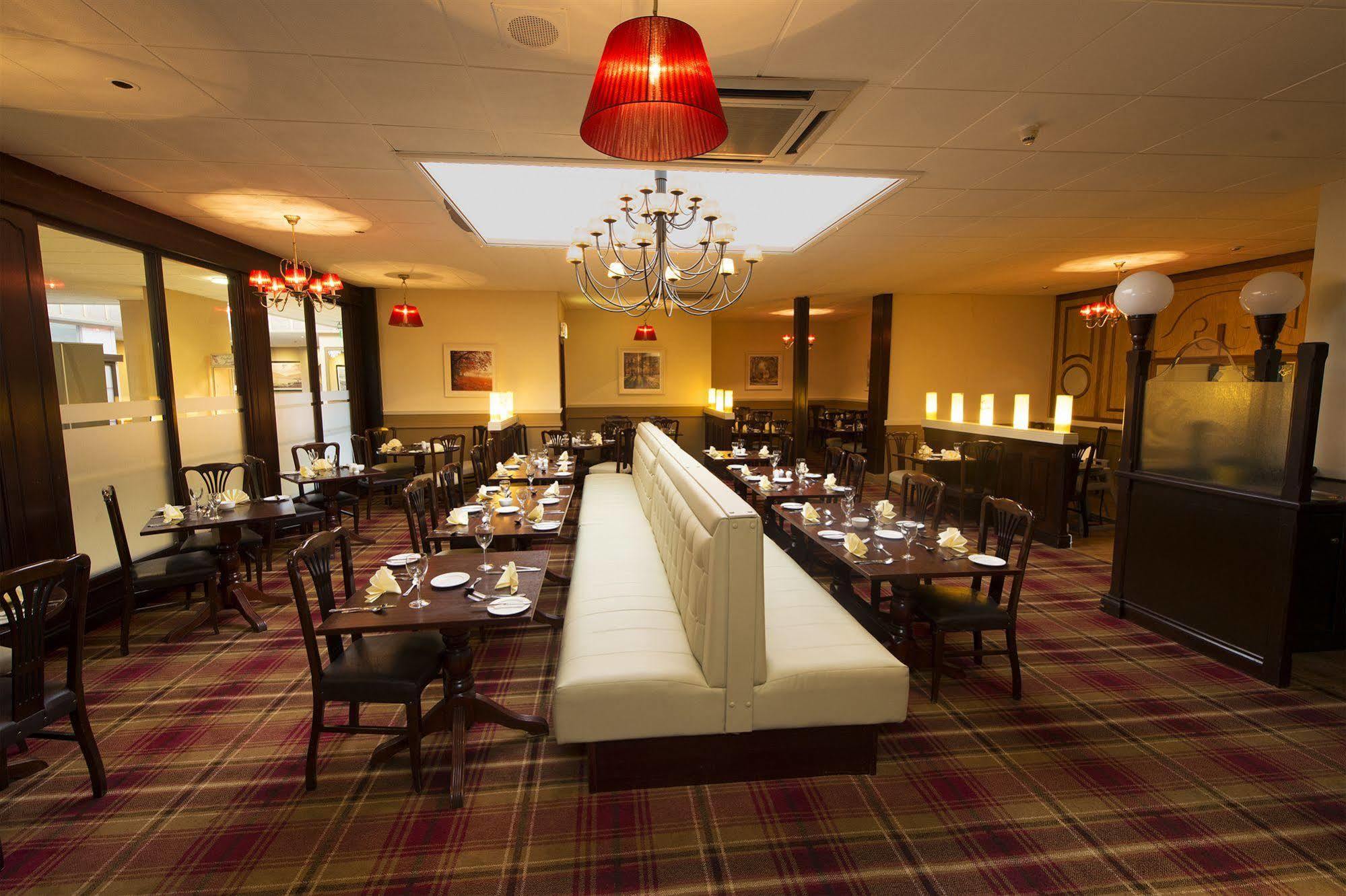 Treacys West County Conference And Leisure Centre Hotel Ennis Buitenkant foto