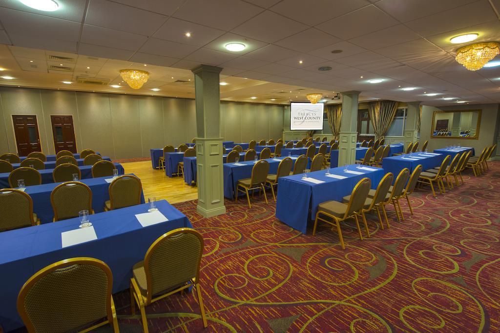 Treacys West County Conference And Leisure Centre Hotel Ennis Buitenkant foto