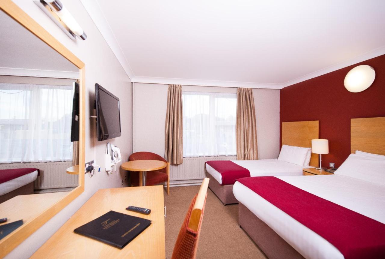 Treacys West County Conference And Leisure Centre Hotel Ennis Buitenkant foto